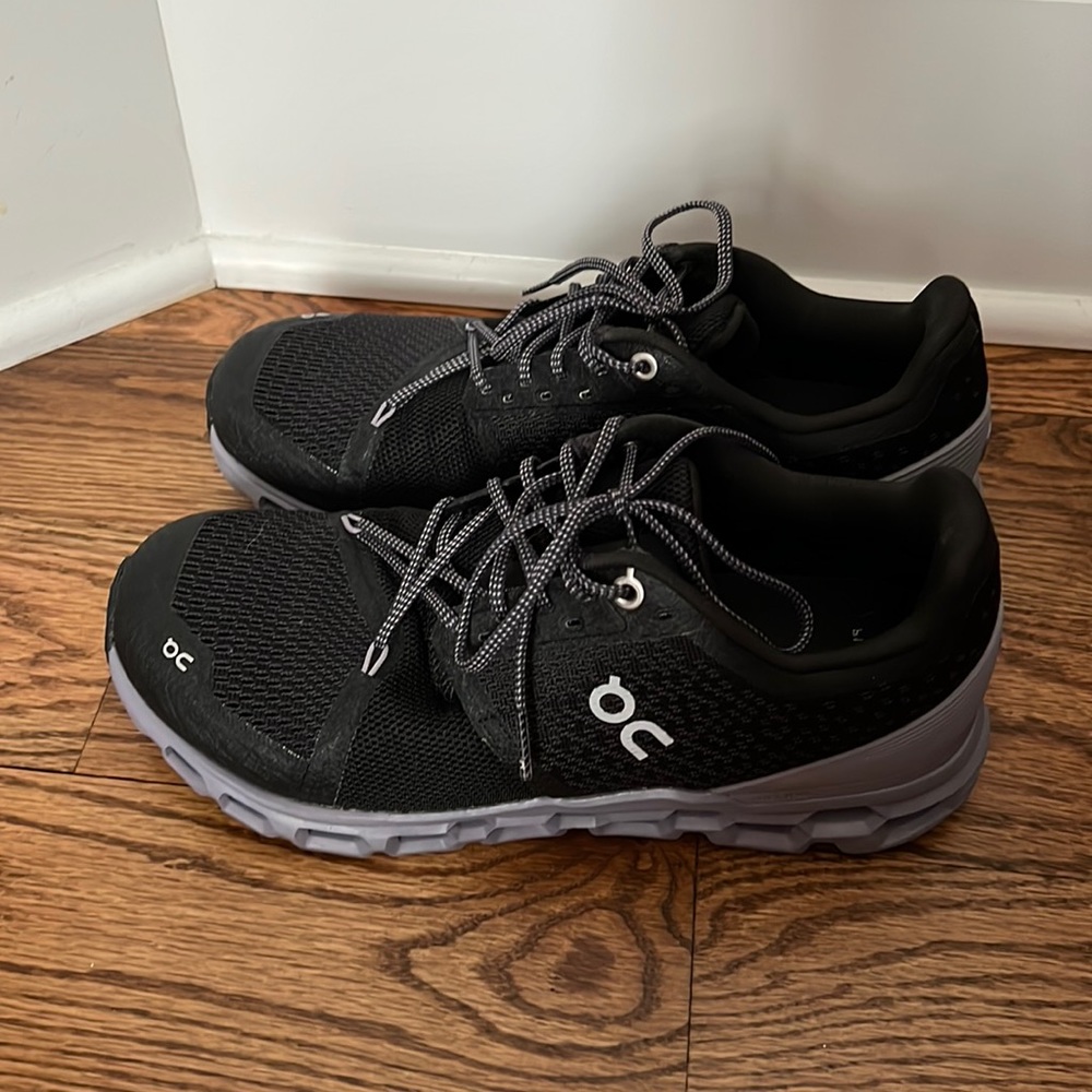 On Cloud Cloud Stratus..worn once!